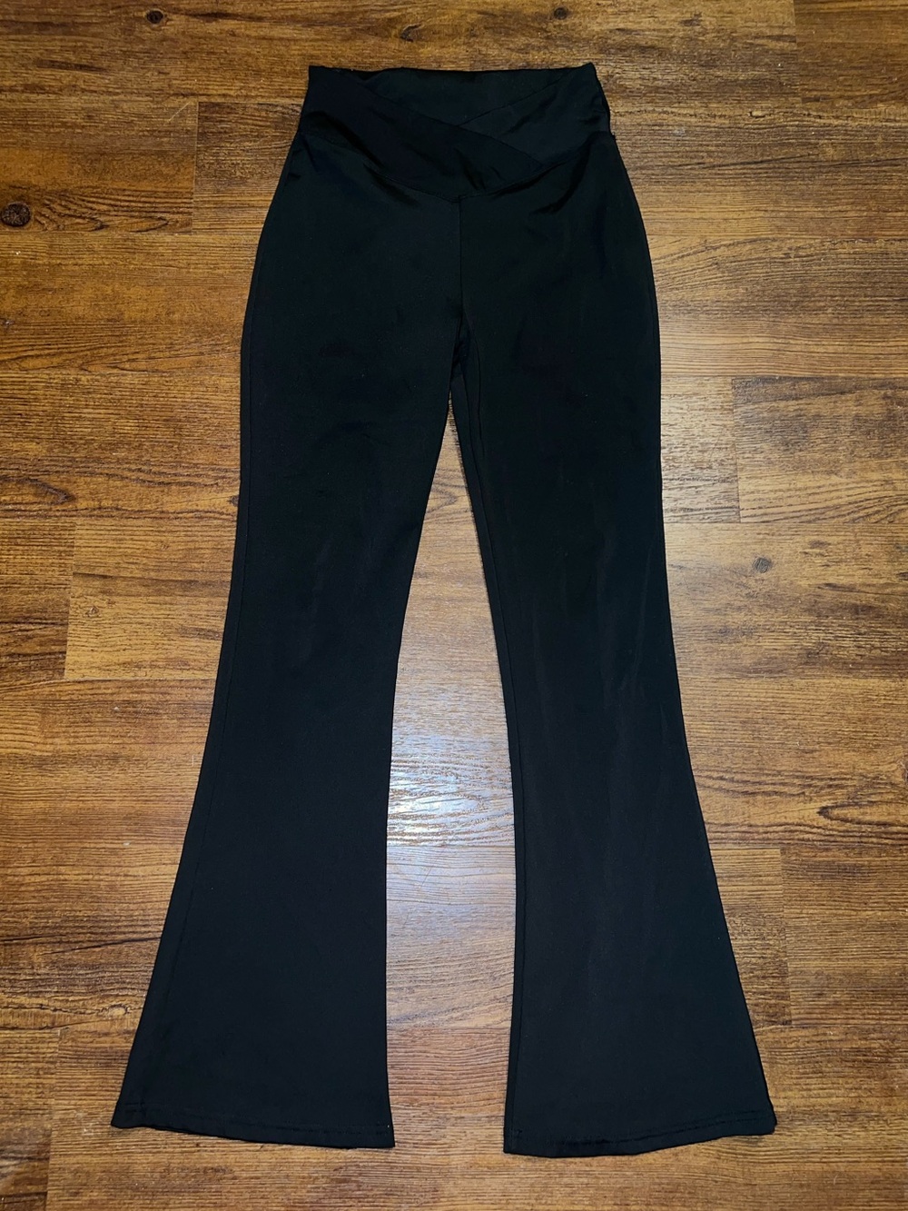 Black Crossover High Waisted Flare Leggings Yoga Pants Casual Activewear Size M